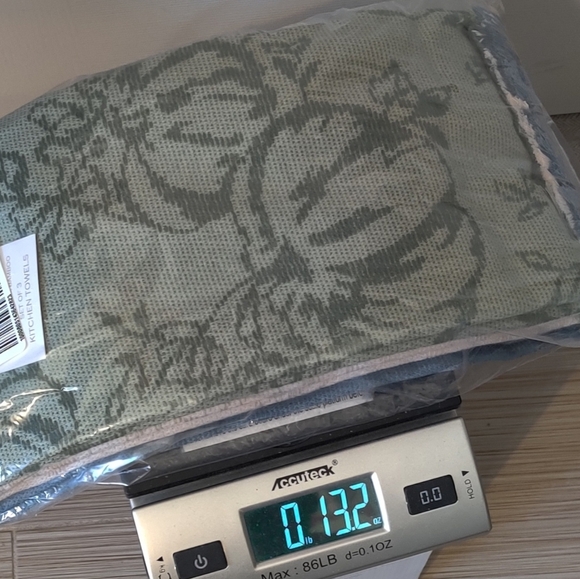 Shabby Chic Fall Pumpkins Kitchen Hand Towels Set Green, Blue and White - Picture 7 of 8